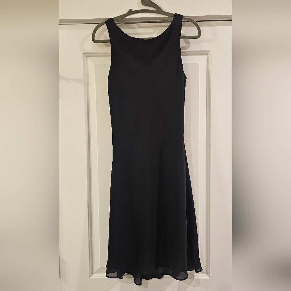 Elegant Black Sleeveless Dress